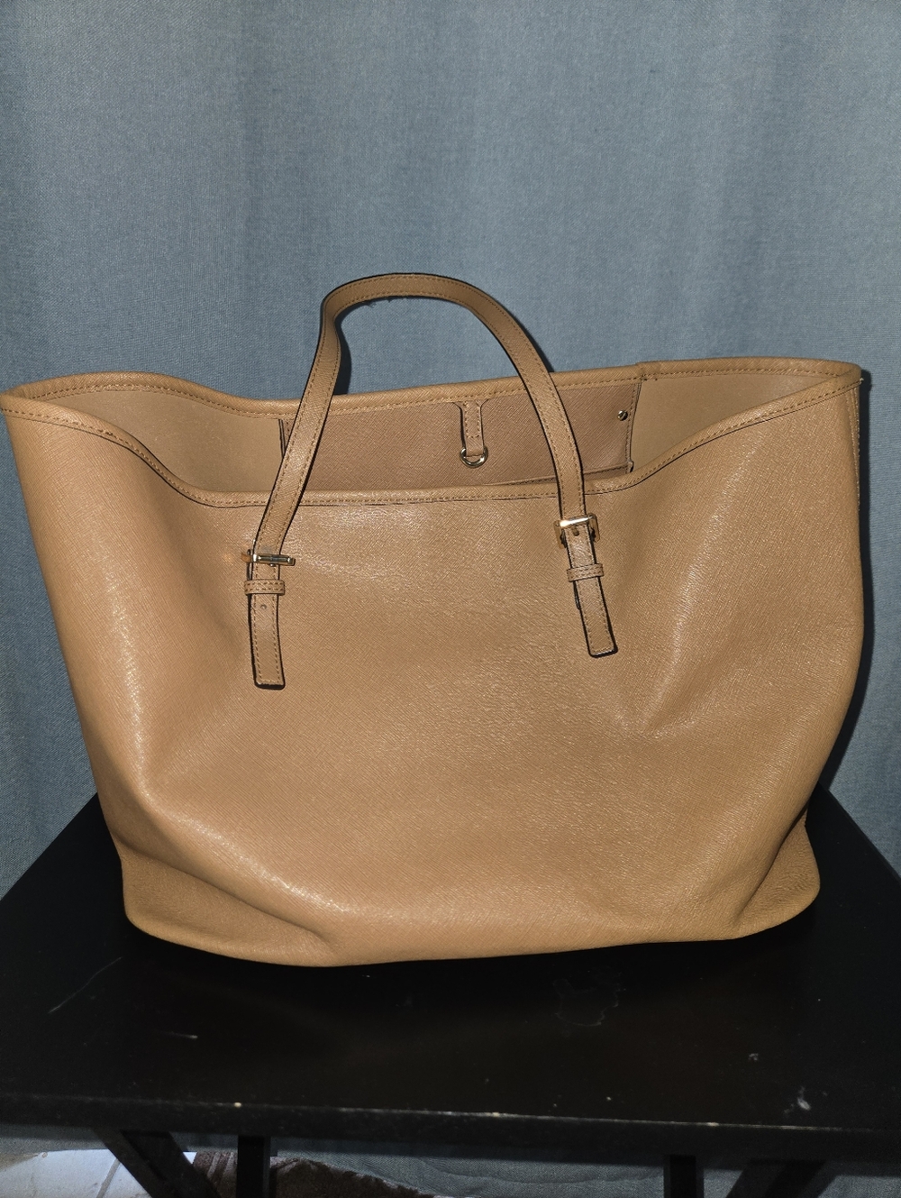 Michael Kors Purse - Picture 3 of 10